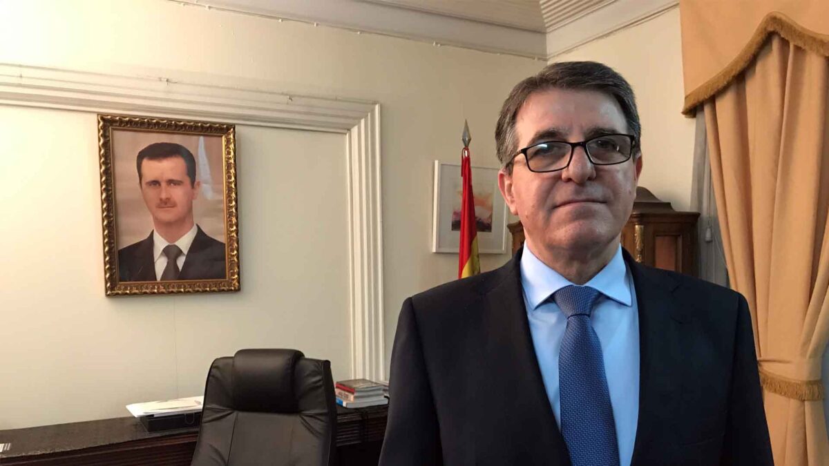 Milad Atieh, embajador de Siria: «Los refugiados sirios han sido maltratados porque les han usado políticamente»