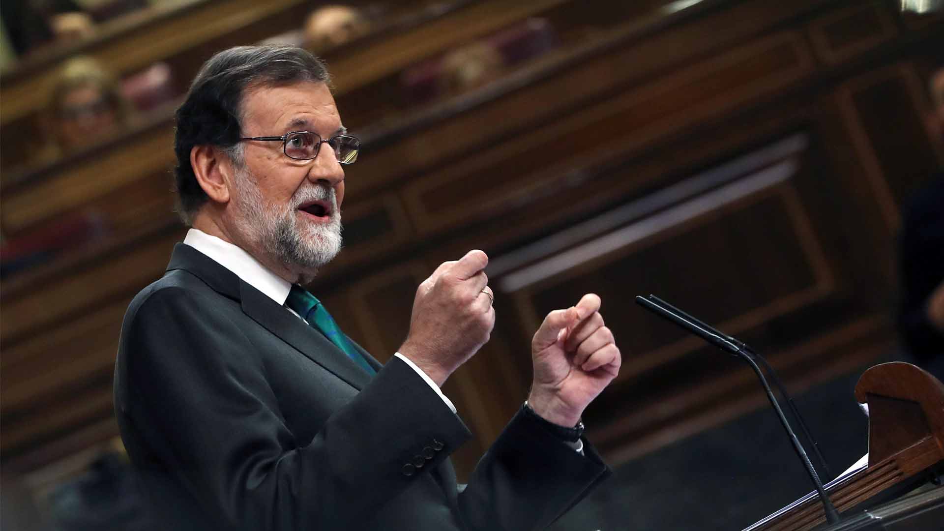 Rajoy responde a Aznar y asegura que "el centro-derecha no hay que reconstruirlo"