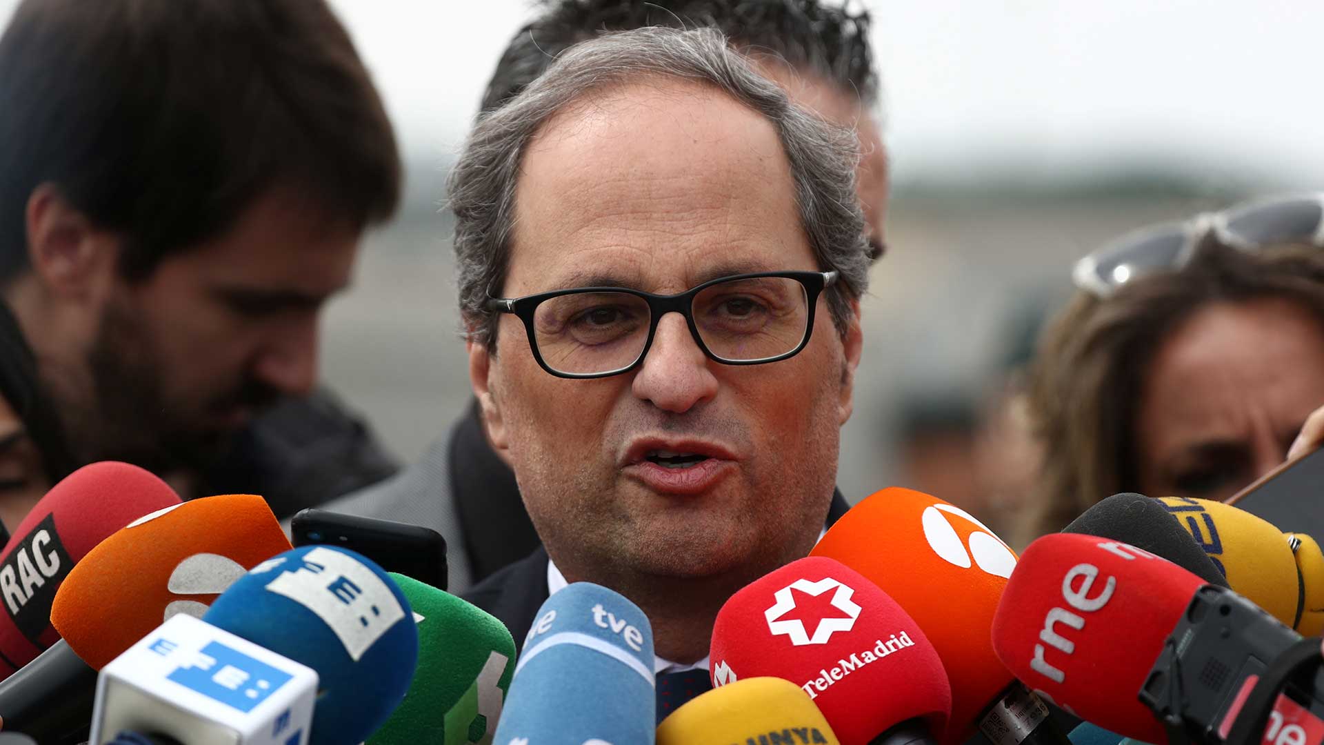 Torra urge a Sánchez a abrir negociaciones sobre Cataluña