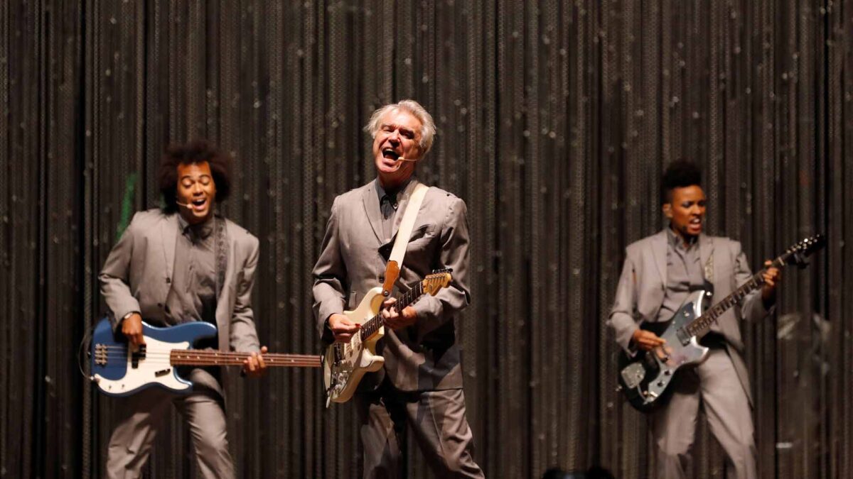 David Byrne hace de la utopía una fiesta