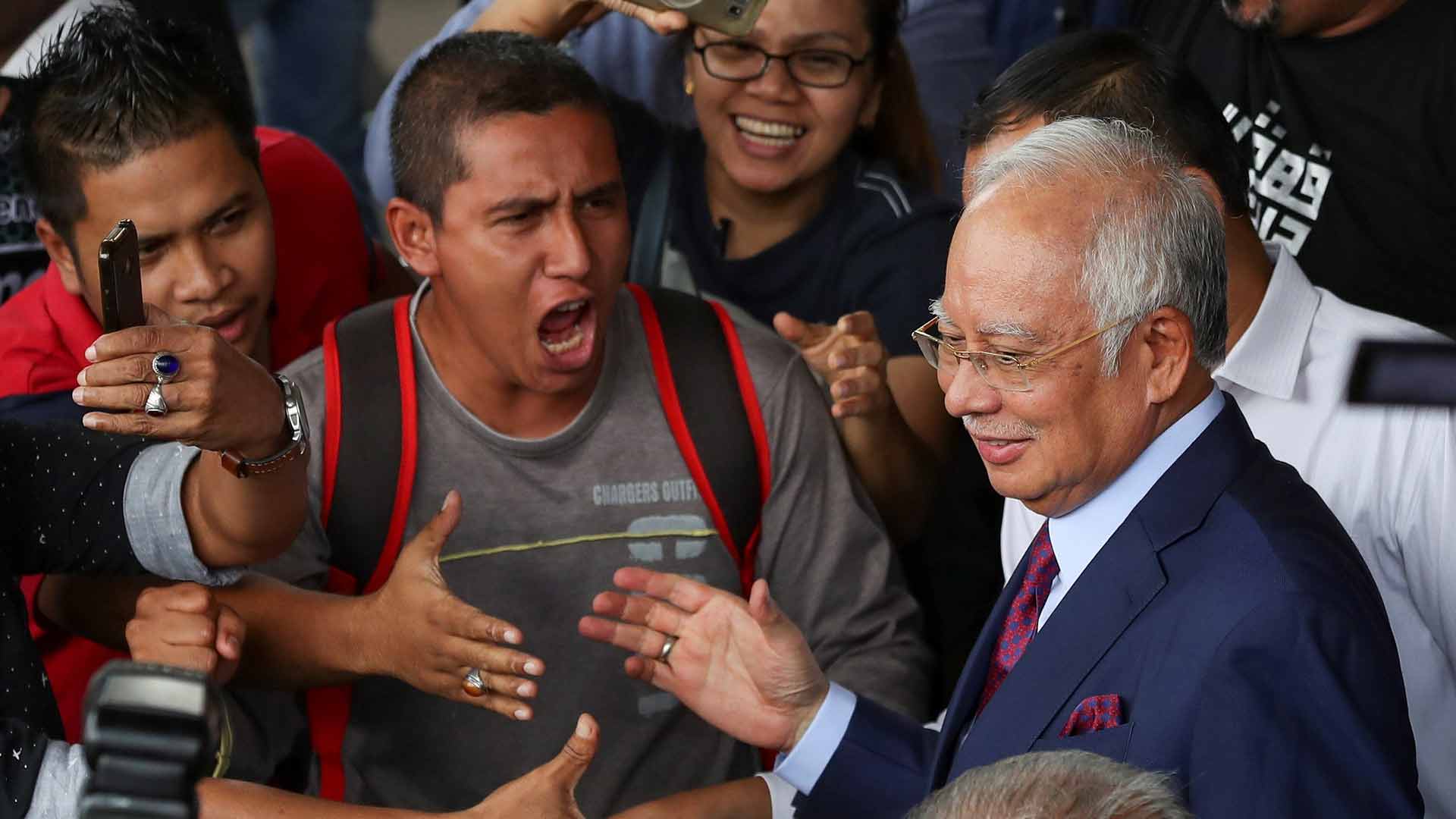 Acusado de corrupción el ex primer ministro de Malasia, Najib Razak