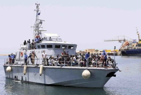 Al menos 63 desaparecidos en un nuevo naufragio frente a las costas de Libia