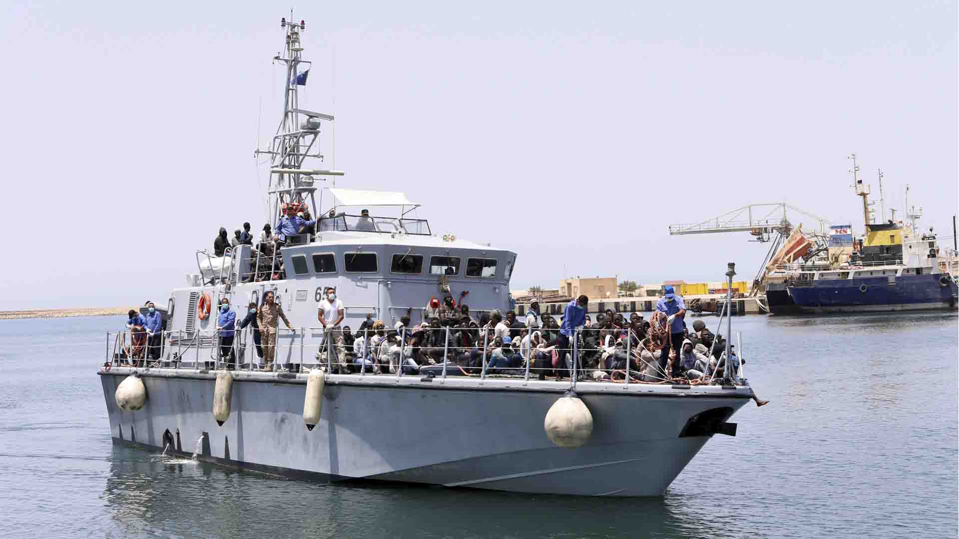 Al menos 63 desaparecidos en un nuevo naufragio frente a las costas de Libia