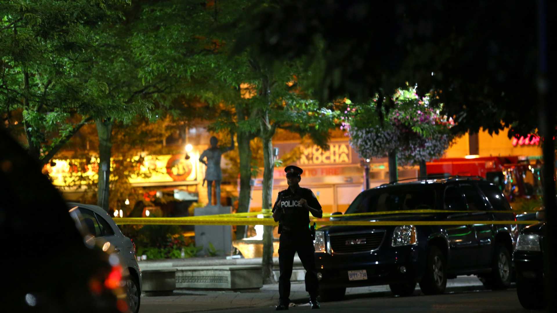 Ascienden a dos los muertos por el tiroteo en un restaurante en Toronto