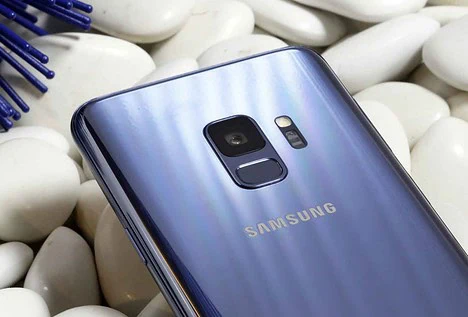 Algunos móviles Samsung están enviando fotos a los contactos sin consentimiento