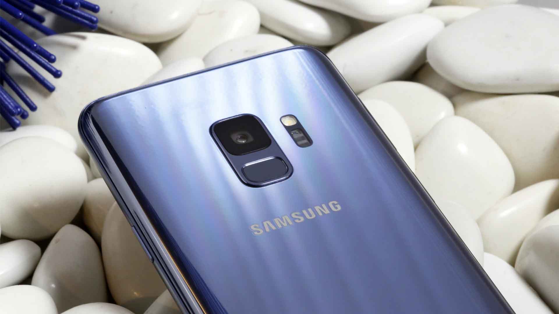 Algunos móviles Samsung están enviando fotos a los contactos sin consentimiento