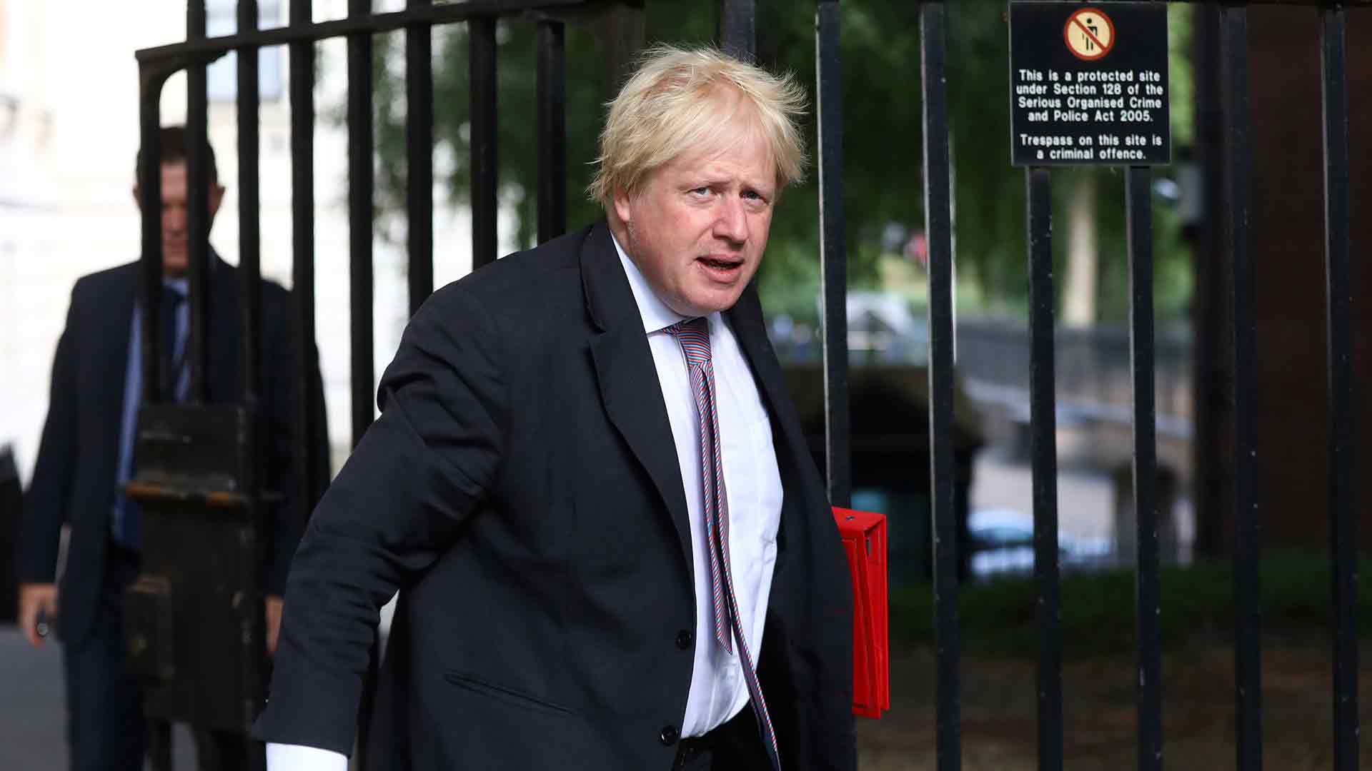 Dimite el ministro de Exteriores británico Boris Johnson, partidiario de un ‘Brexit duro’
