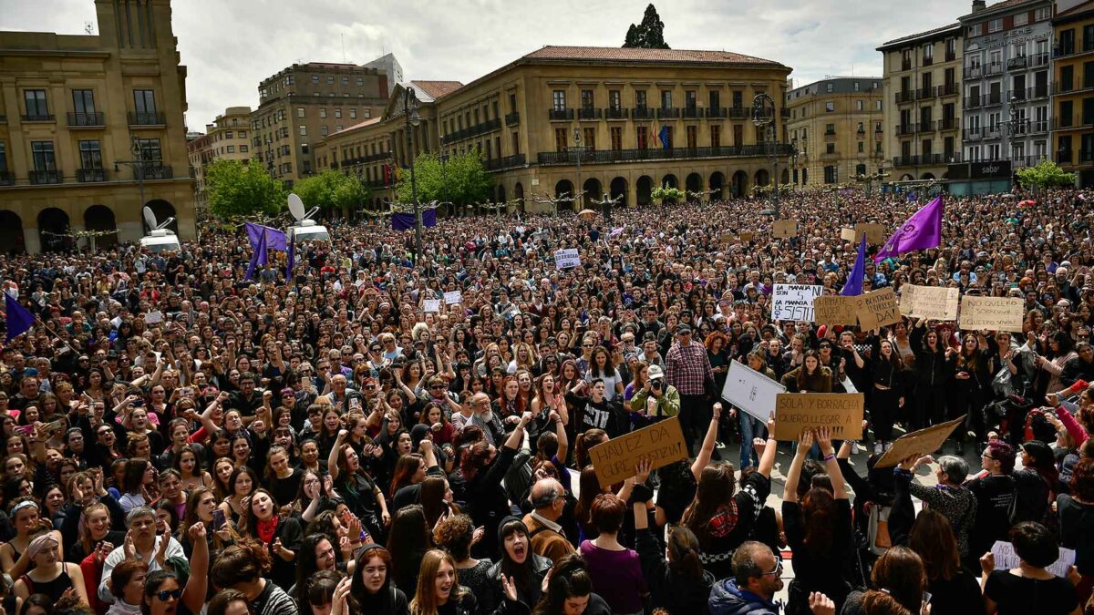 El Tribunal de La Manada tipifica como abuso otro caso de penetración sin consentimiento