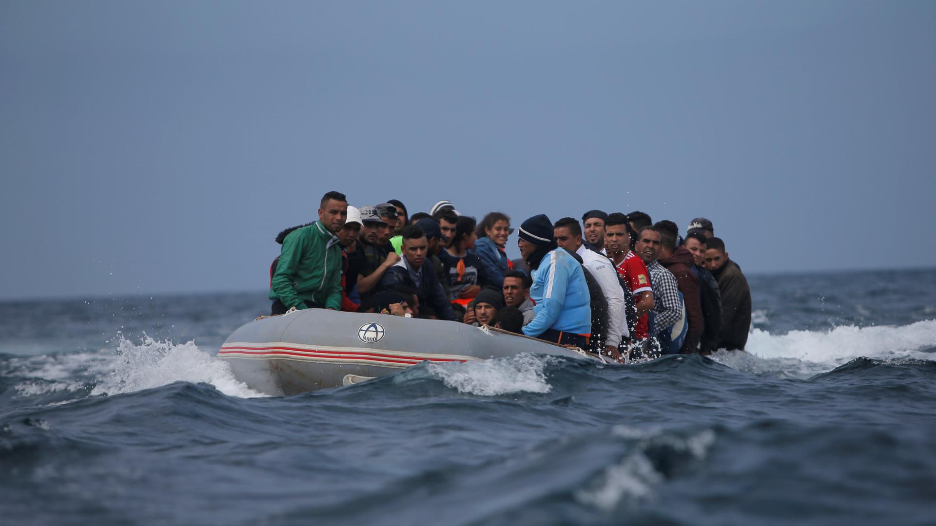 España ha atendido este año a 22.082 inmigrantes a pie de playa