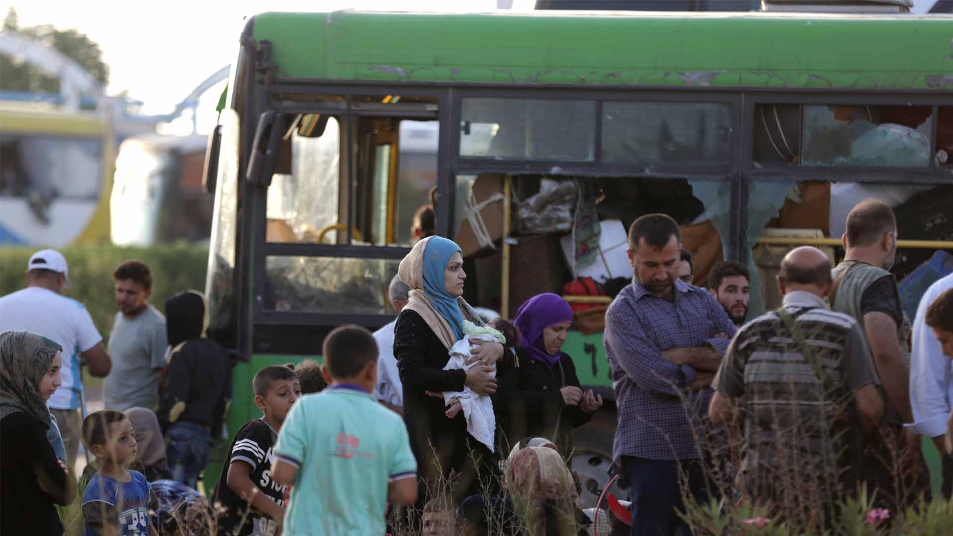 Evacuados todos los habitantes de dos ciudades sirias sitiadas por facciones islamistas