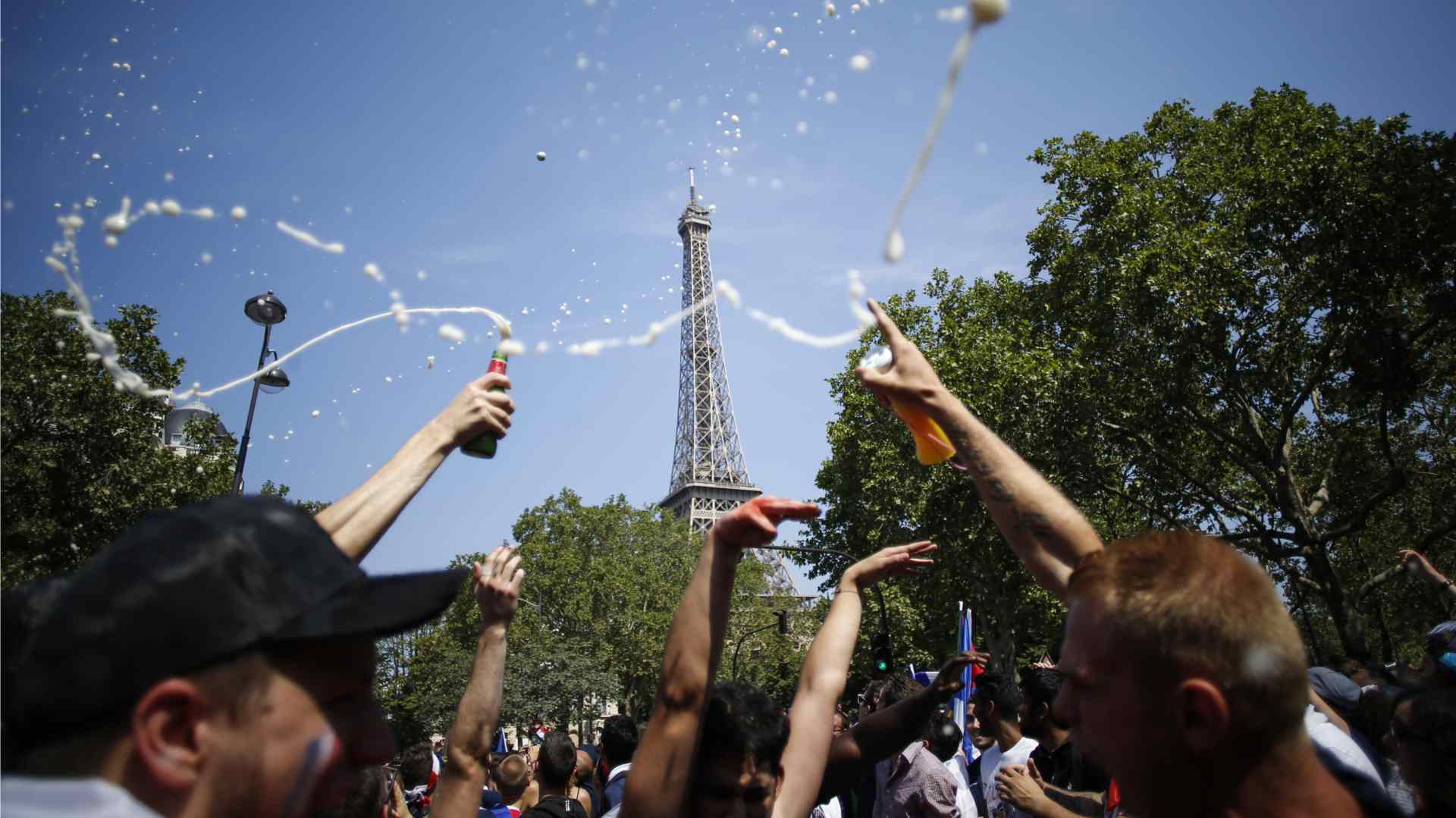 Francia y Croacia buscan la victoria del Mundial en una final imprevista