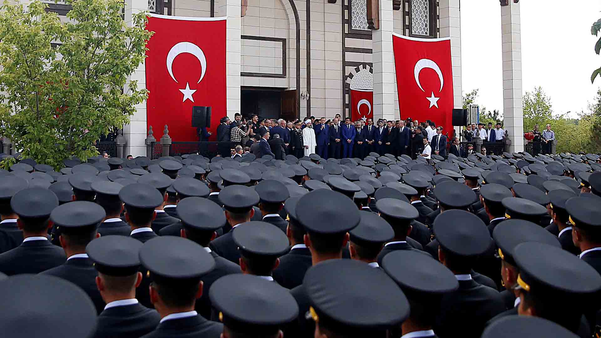 La Fiscalía turca ordena la detención de otros 68 militares por golpismo