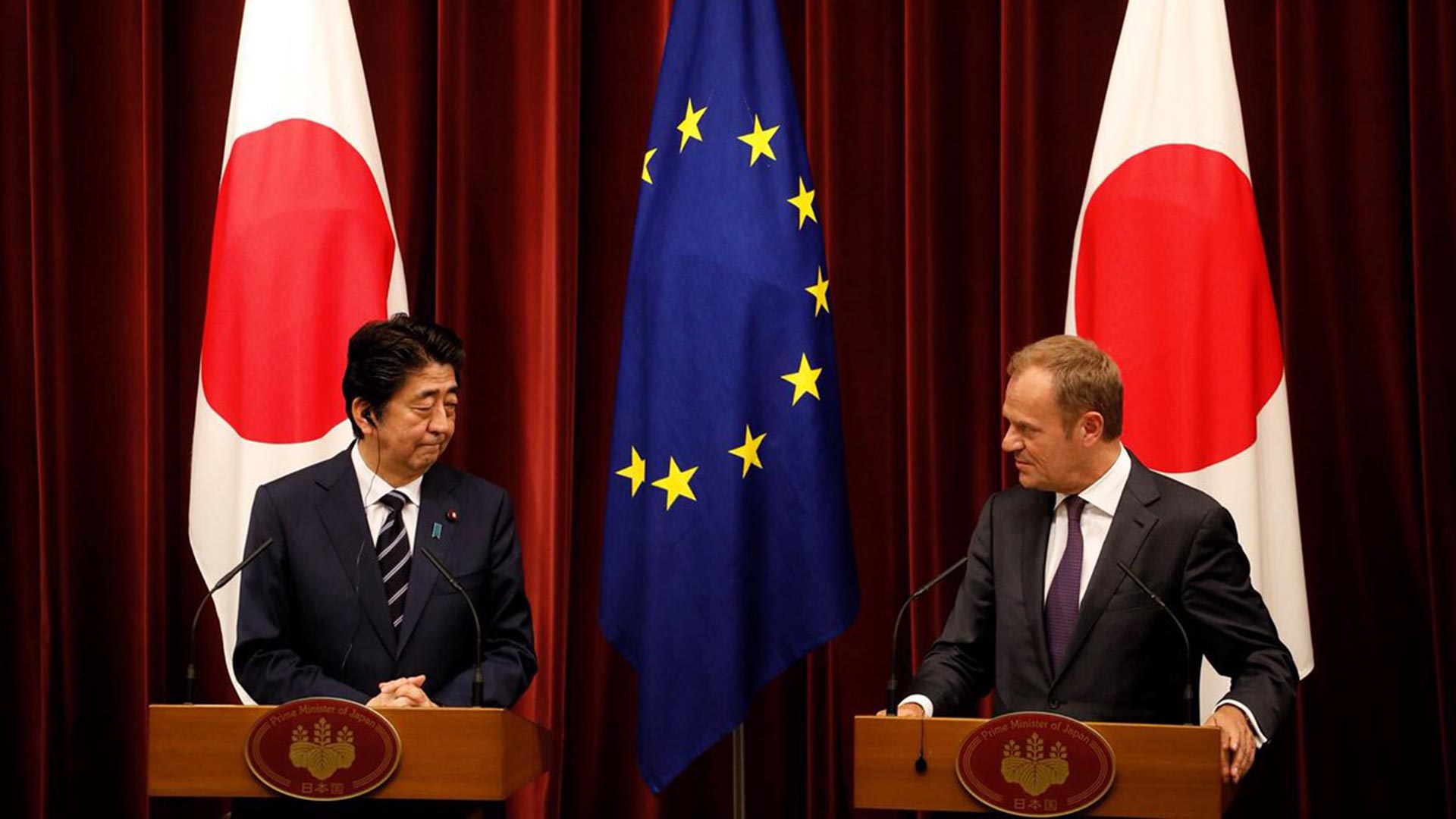 La UE y Japón firman un "ambicioso" acuerdo comercial frente al proteccionismo de Trump