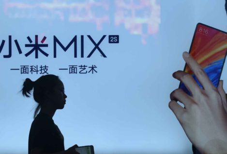 Las acciones de Xiaomi caen un 2,9% en su debut en la bolsa de Hong Kong