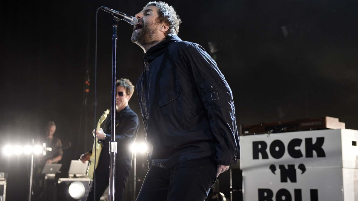 Liam Gallagher pide a su hermano volver a formar Oasis