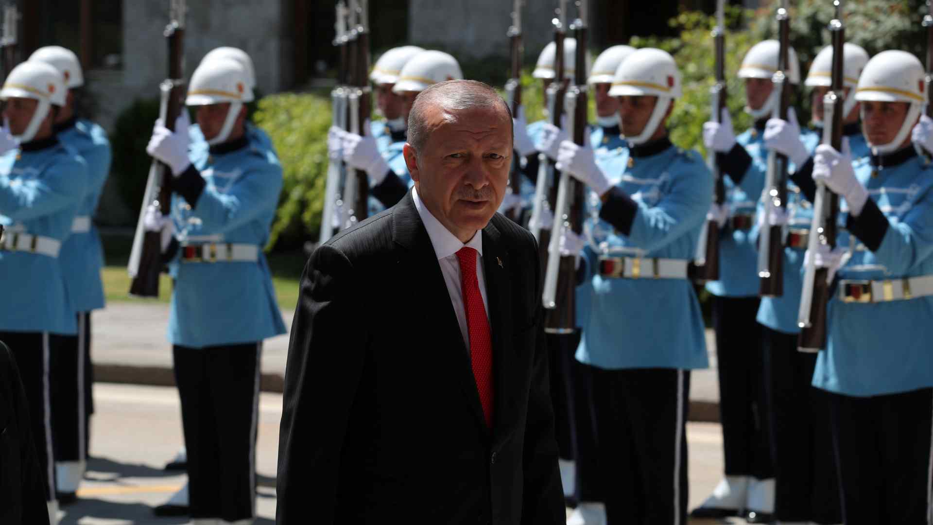 Más de 18.000 funcionarios despedidos en Turquía por presunta complicidad en el golpe de Estado