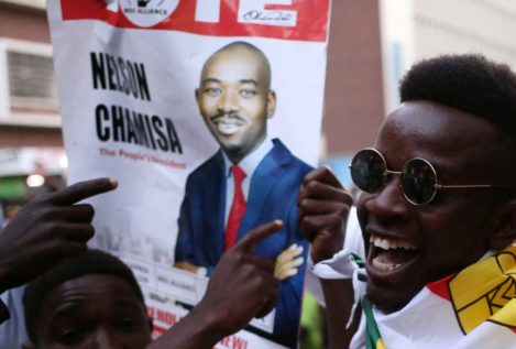 La oposición en Zimbabue reivindica una victoria electoral y el Gobierno la amenaza con prisión