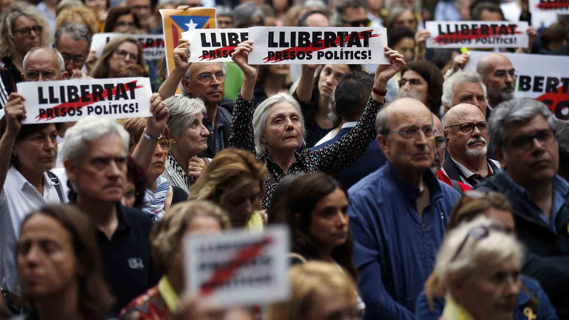 Prisiones traslada a cuatro presos del procés a cárceles catalanas