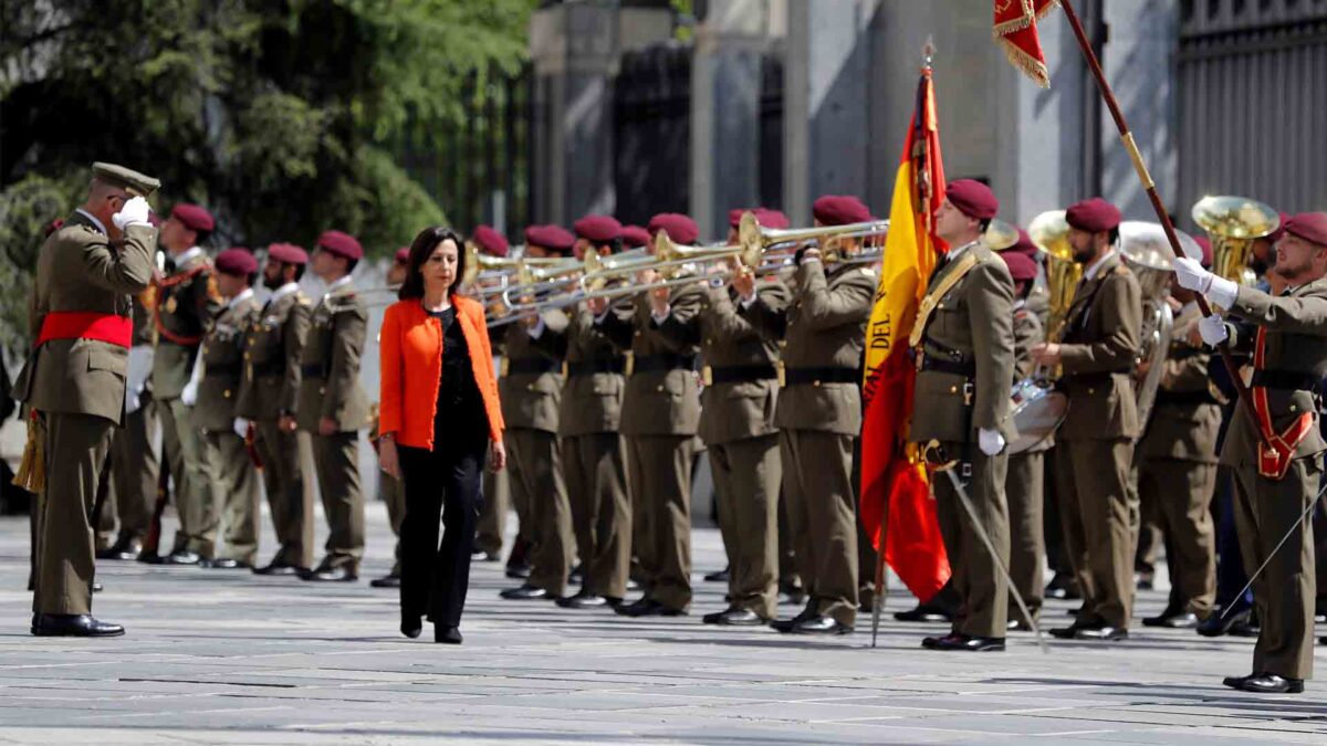 Robles asegura que España no puede gastar el 2% del PIB en defensa