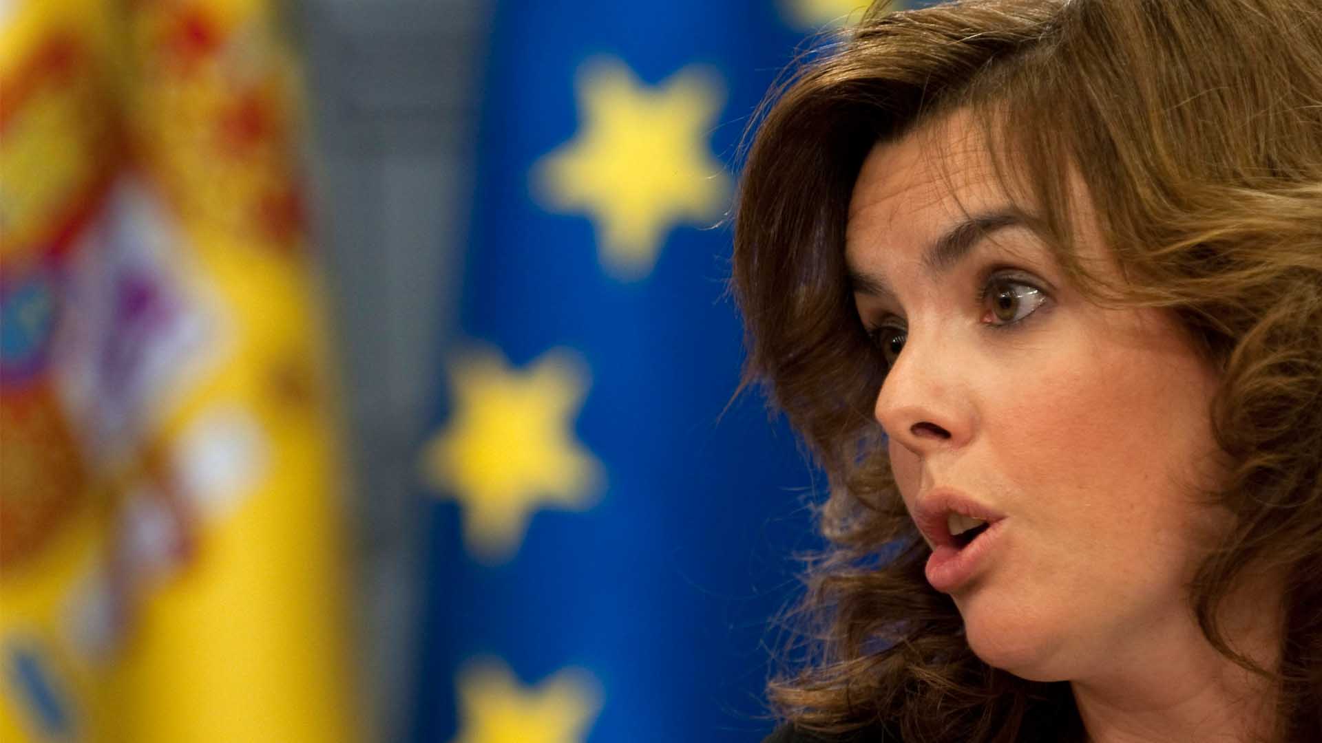 Sáenz de Santamaría pide investigar la autoría del vídeo contra su candidatura