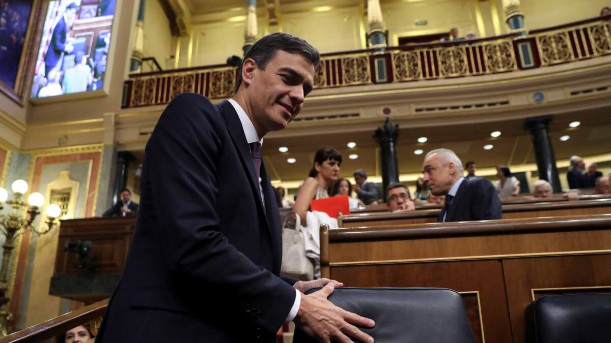 Sánchez prohibirá las amnistías fiscales y asegura que los restos de Franco serán exhumados «en breve»