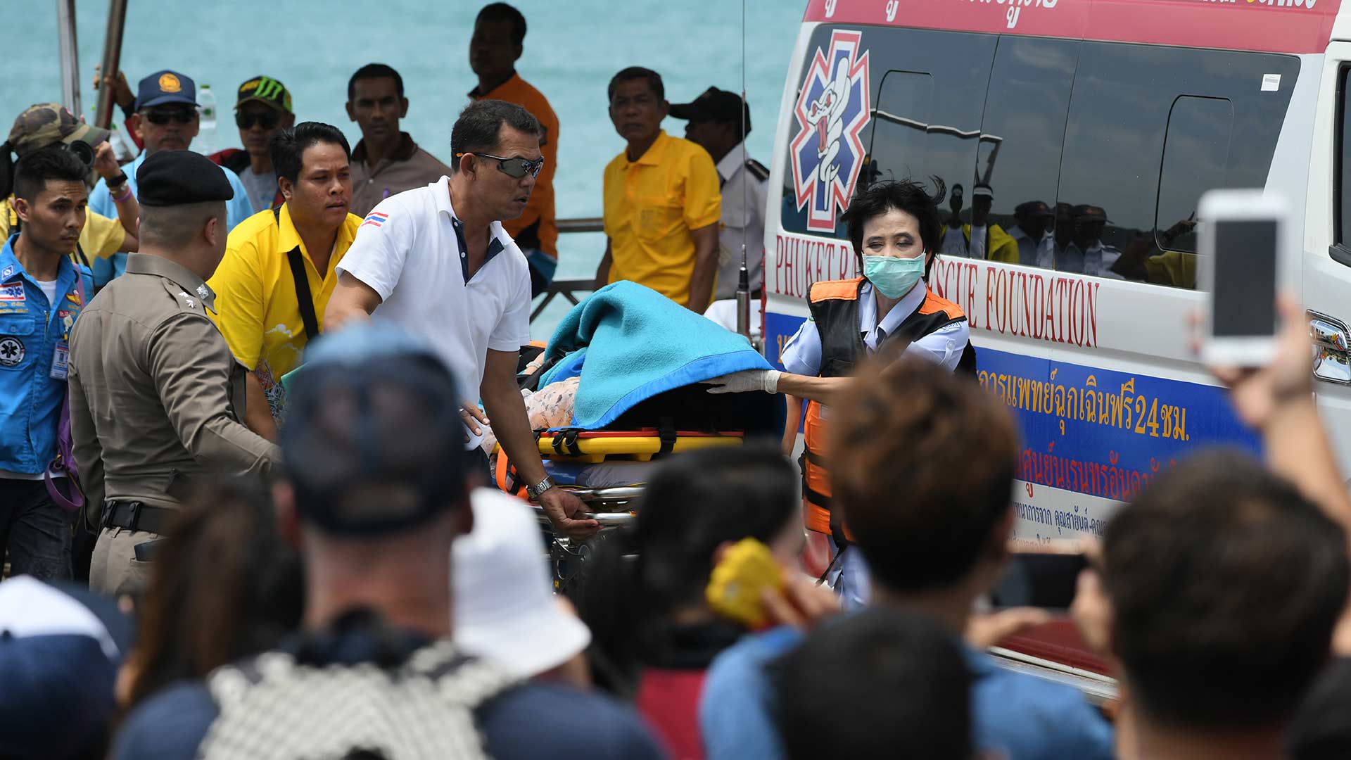 Se elevan a 21 los muertos por el naufragio del 'Phoenix' en Tailandia