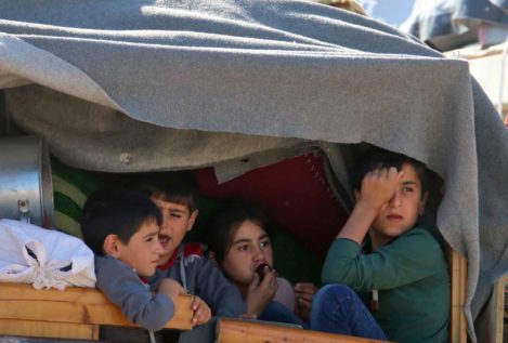 Siria califica de "criminal" la evacuación de Cascos Blancos por parte de Israel