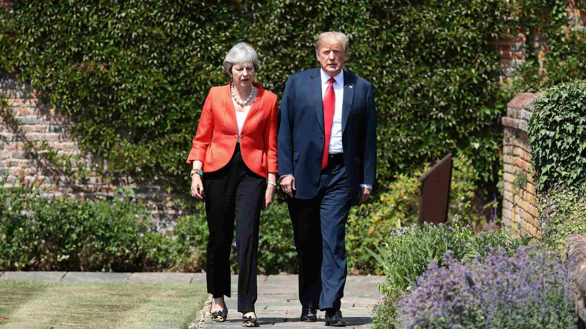 Trump matiza sus críticas a May por su plan comercial con la UE