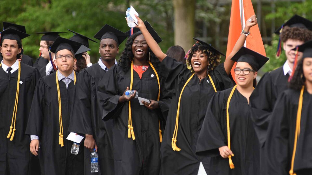 Trump pide a las universidades que acaben con la política de discriminación positiva de Obama