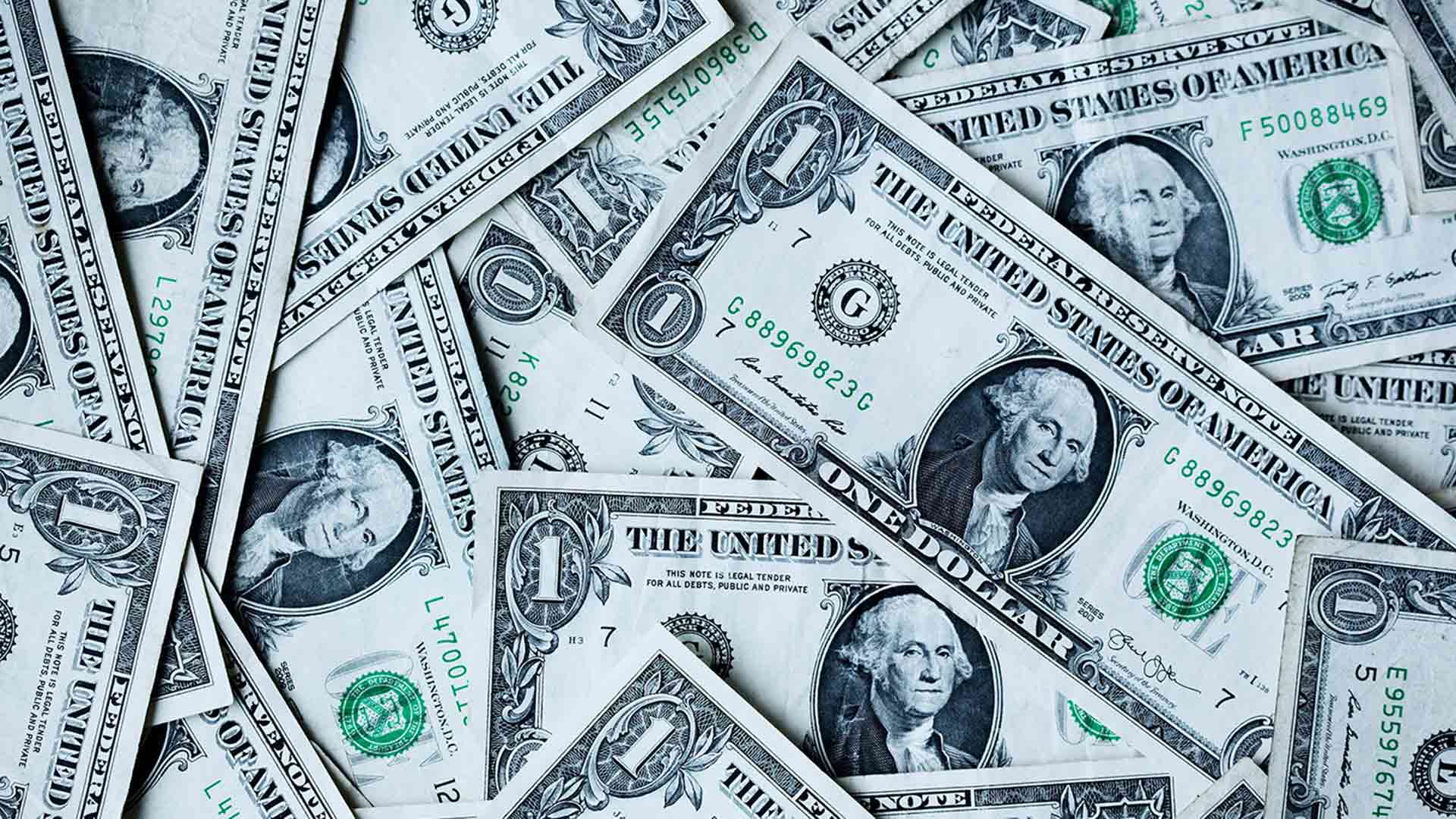 Una mujer de EEUU devuelve un millón de dólares que el banco le ingresó por error