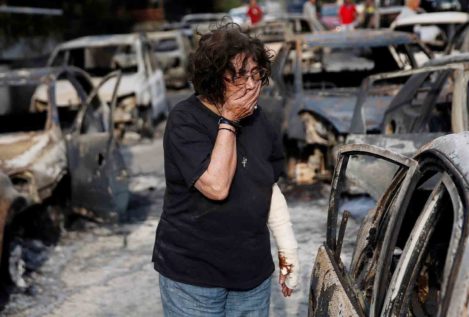 Dramática situación en Grecia por los incendios que han causado al menos 74 muertos