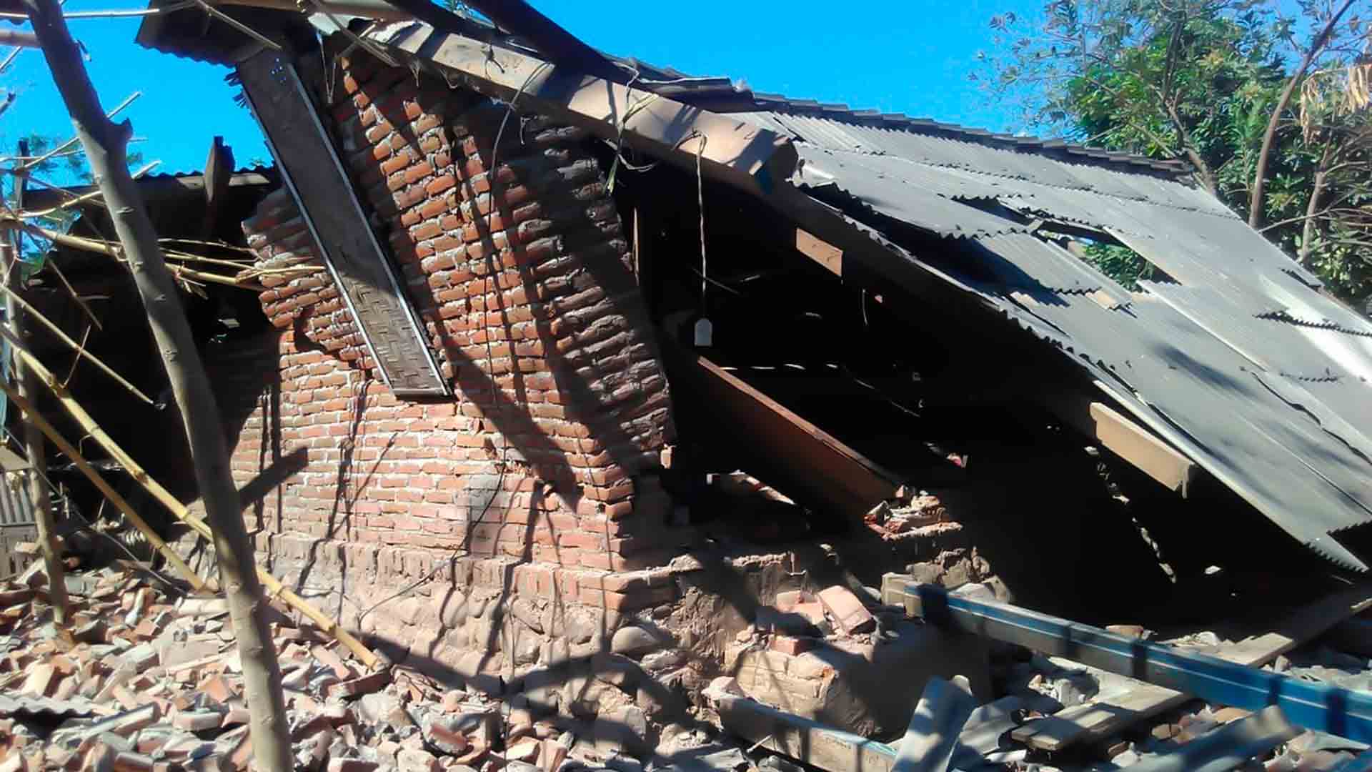 Al menos 10 muertos tras un nuevo terremoto en Indonesia