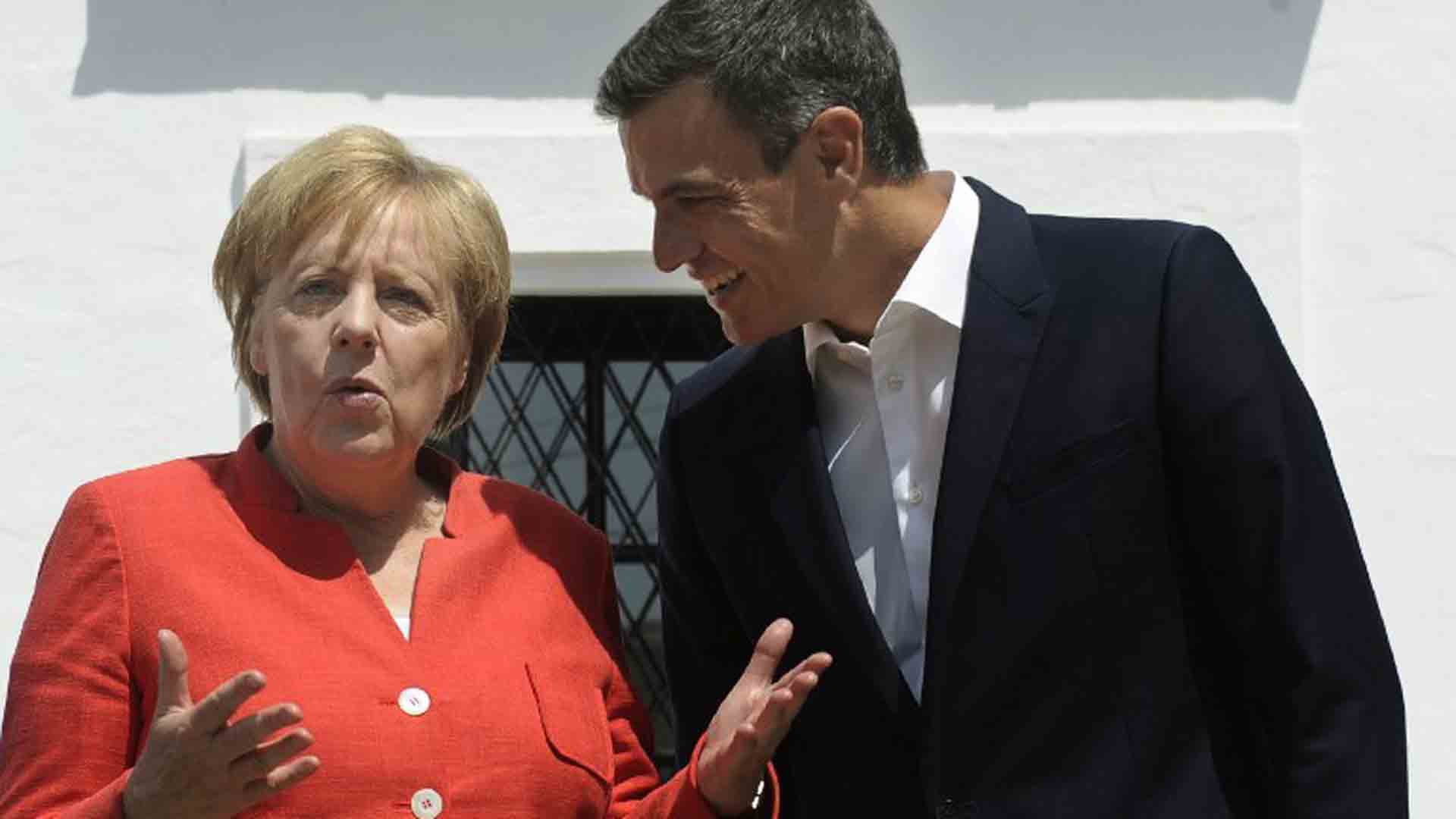 Sánchez y Merkel piden un esfuerzo común y recursos a la UE para el reto migratorio