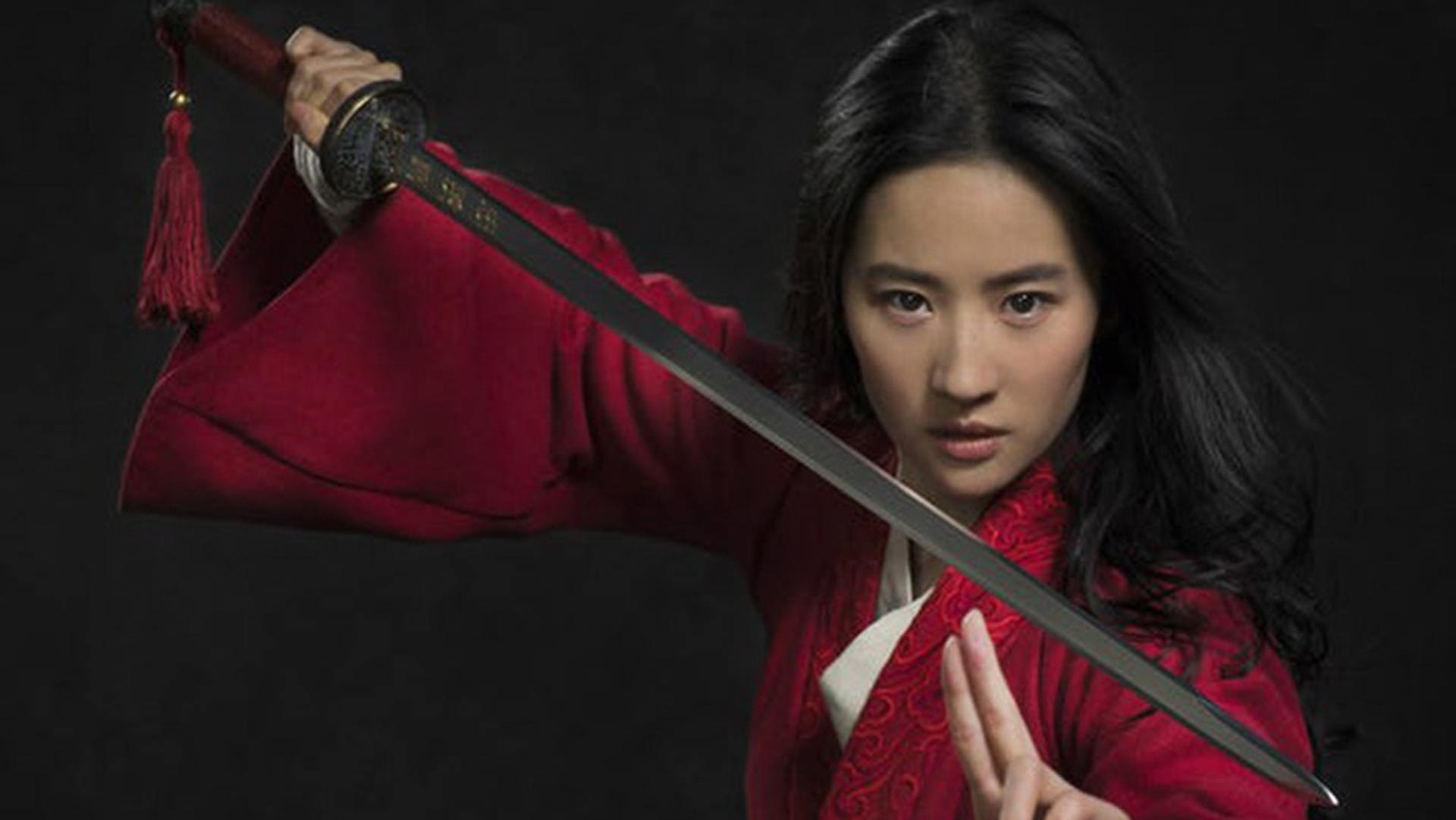 Disney publica la primera imagen oficial de Liu Yifei, la actriz que interpretará a "Mulan"