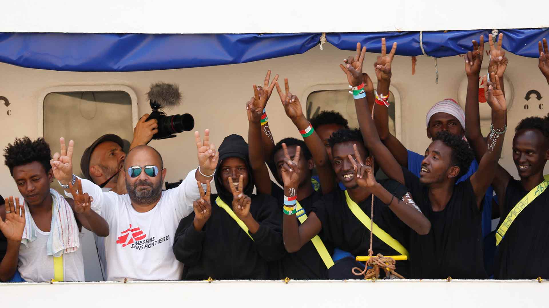 El ‘Aquarius’ llega al puerto de La Valeta con los 141 migrantes rescatados