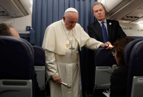 El Vaticano corrige unas declaraciones del papa sobre la homosexualidad