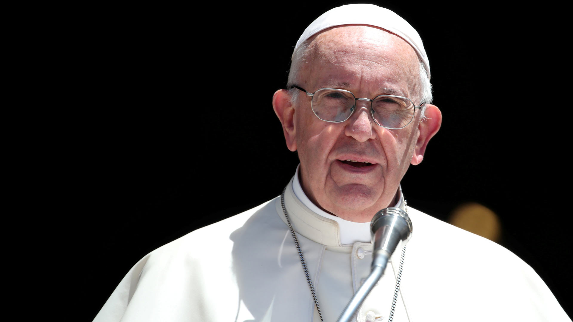 El Vaticano siente "vergüenza" por los abusos sexuales a más de 1.000 niños en Pensilvania
