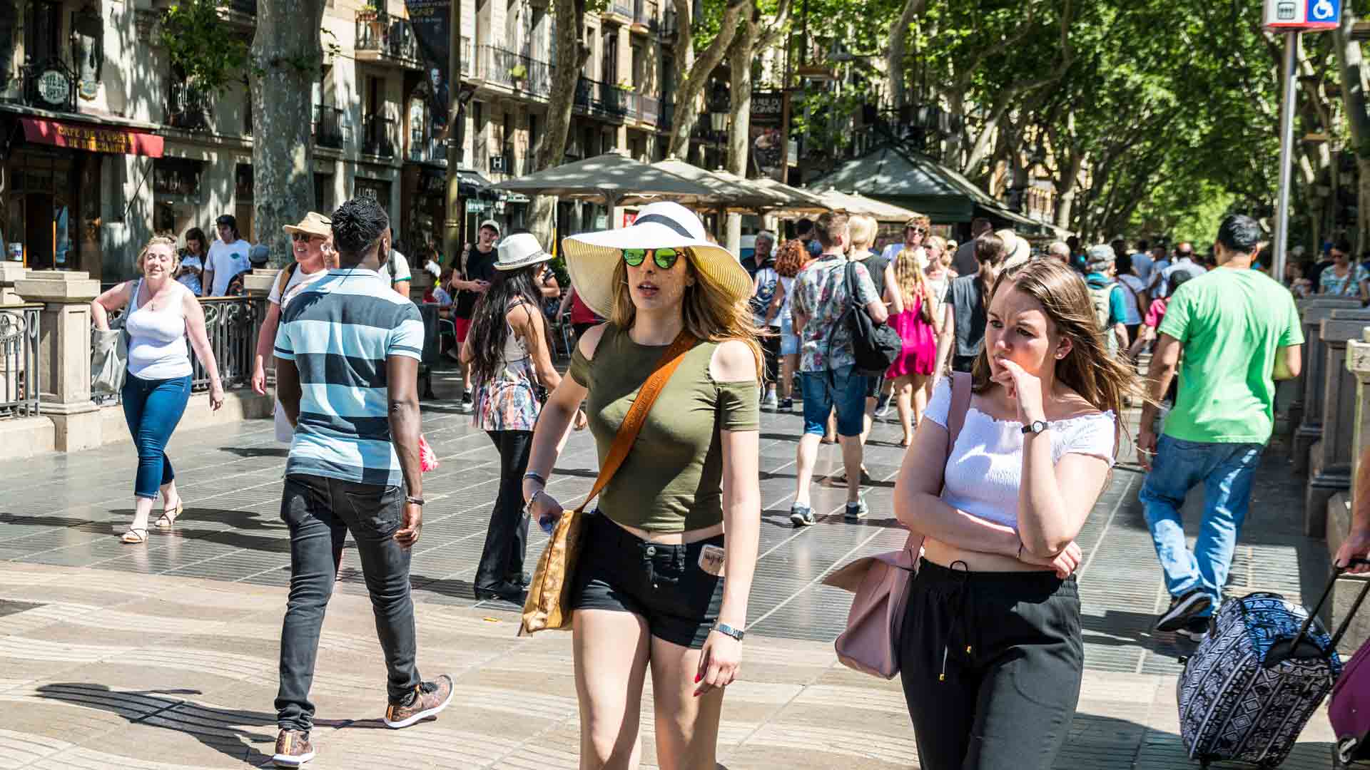 Herido grave un turista tras ser agredido por un mantero en Barcelona