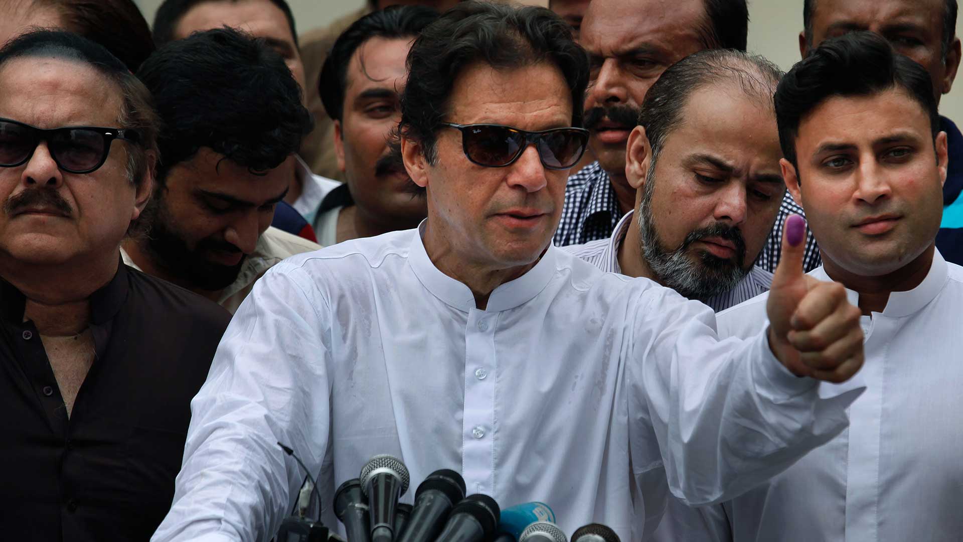 Imran Khan es elegido primer ministro de Pakistán