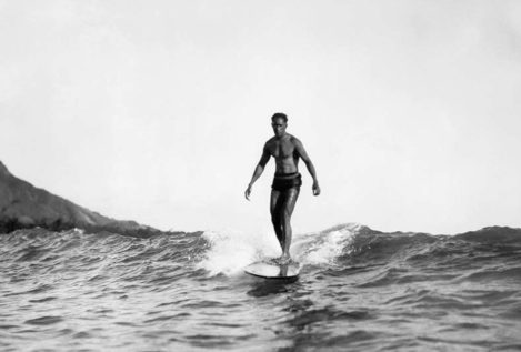 Jack London y el surf: El escritor que llevó un deporte de reyes a California
