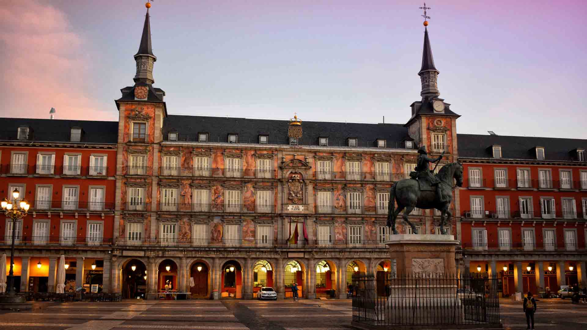 La Plaza Mayor de Madrid lucirá árboles y flores, como en el siglo XIX