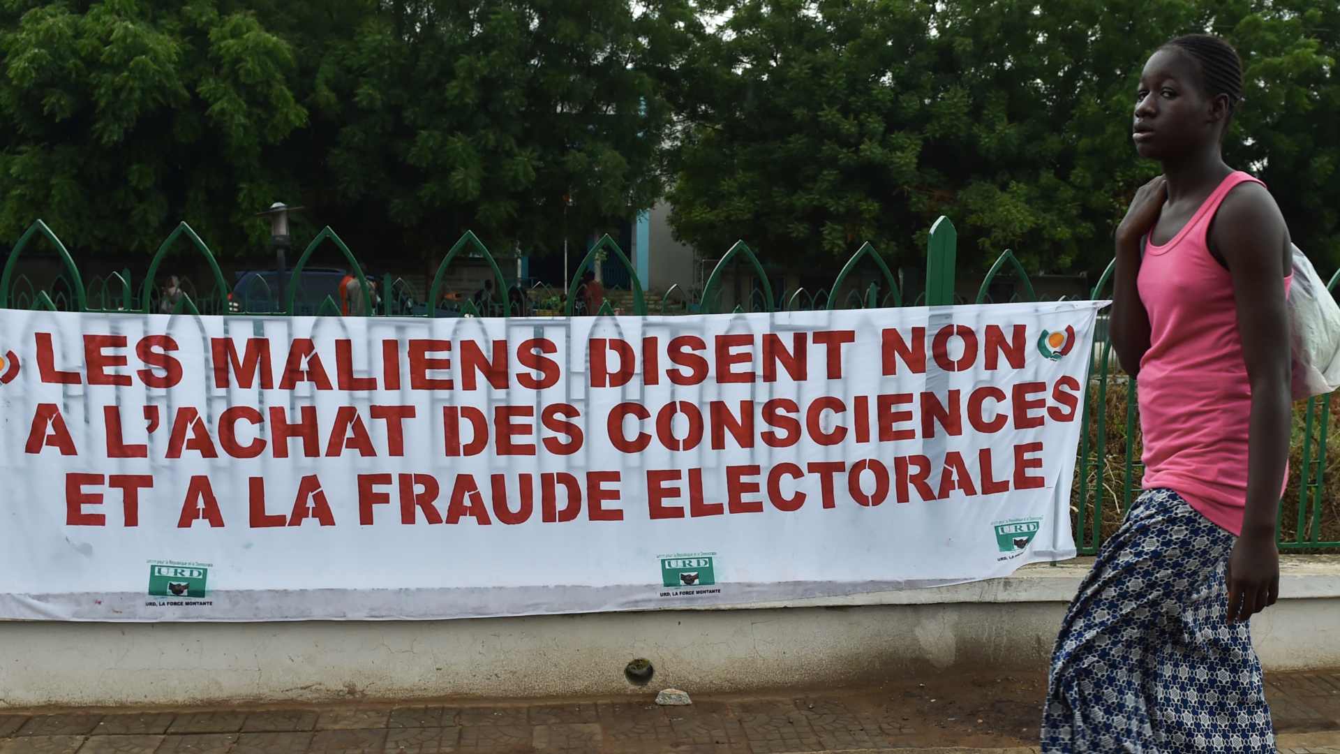 Malí elige presidente bajo tensión pero sin suspense