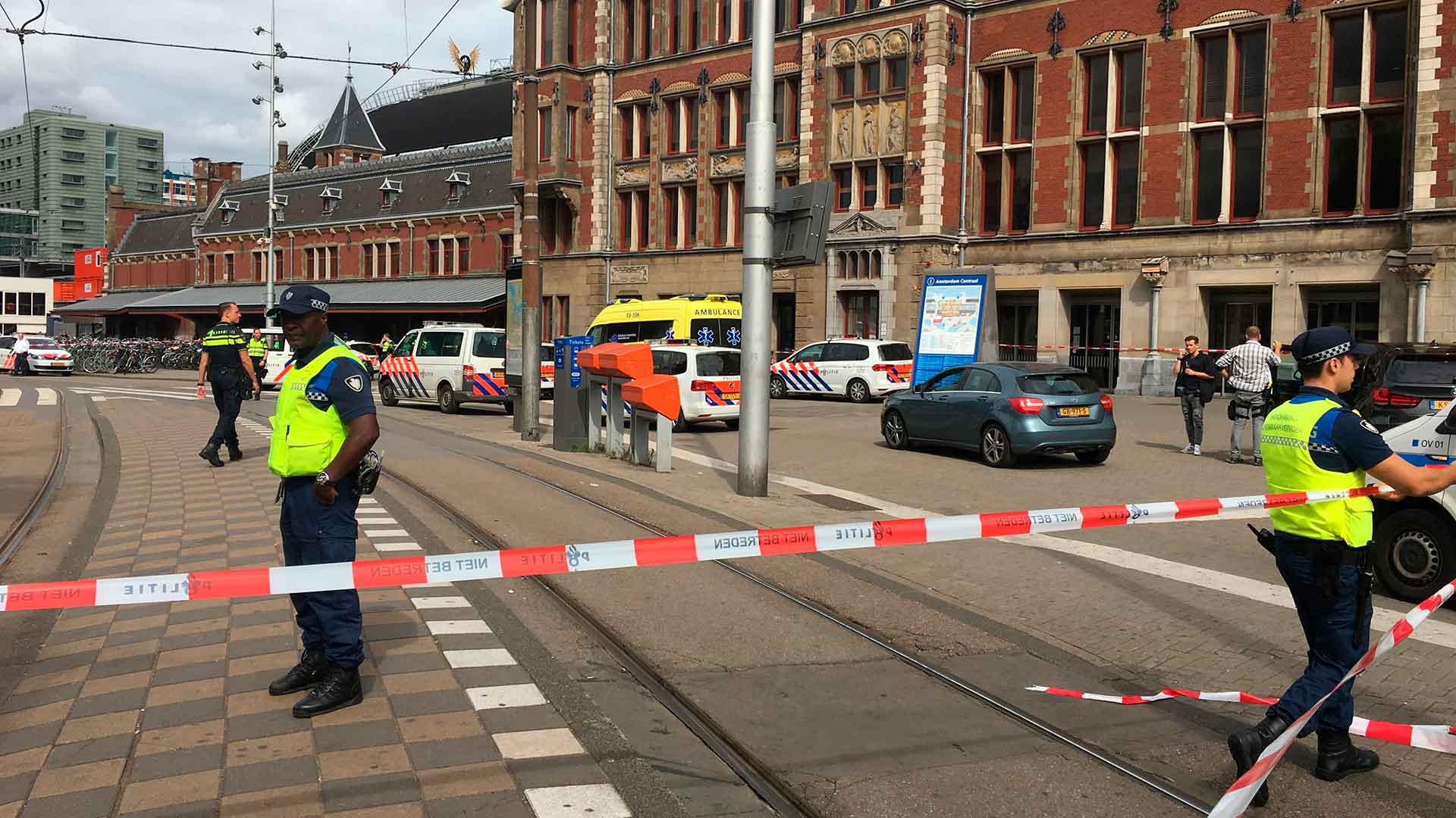 Tres heridos en un ataque con cuchillo en la estación de tren de Ámsterdam