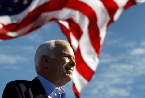 Trump rechazó un comunicado de la Casa Blanca que elogiaba a McCain