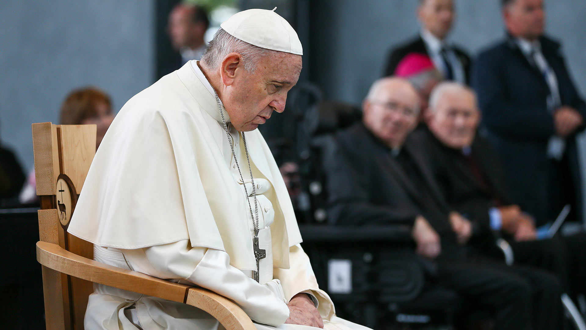 Un exnuncio acusa al papa de conocer los abusos del cardenal McCarrick e ignorarlos
