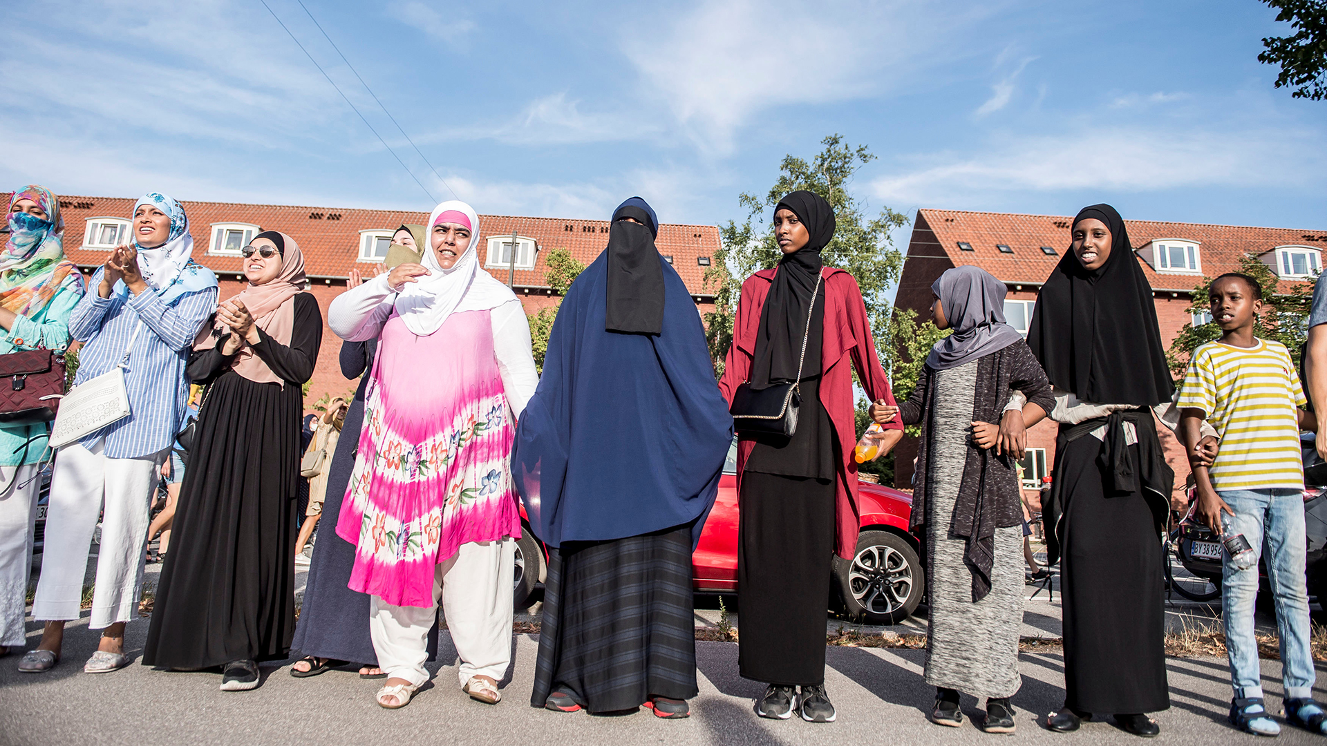 Un millonario argelino pagará las multas impuestas por llevar burka en Dinamarca