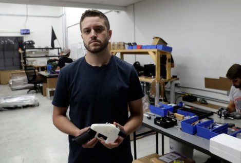 Acusan al creador de armas impresas en 3D de abuso sexual a menores en Texas