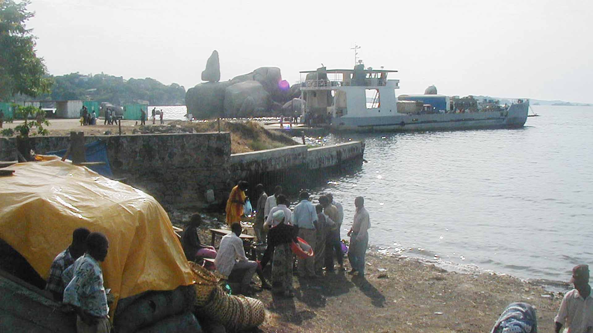 Más de 100 muertos tras naufragar un barco en Tanzania