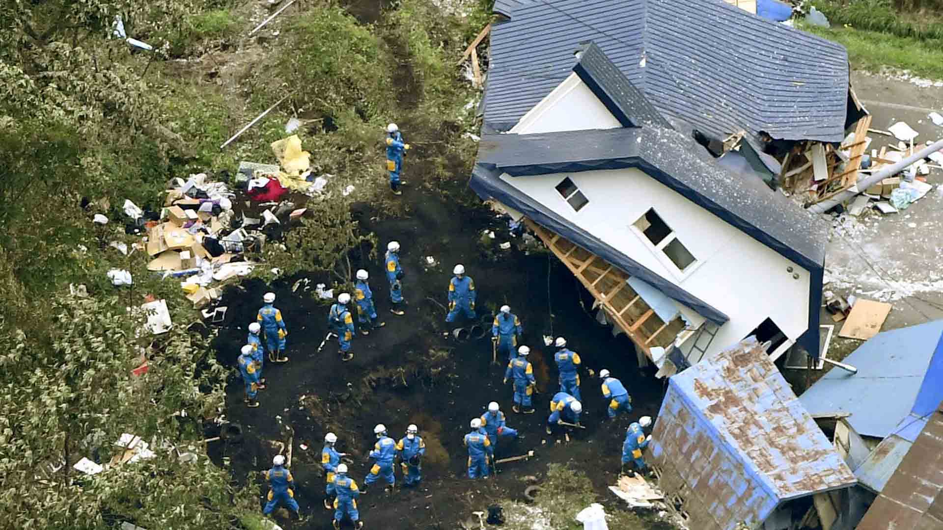 Ascienden a 20 los fallecidos por el terremoto en el norte de Japón