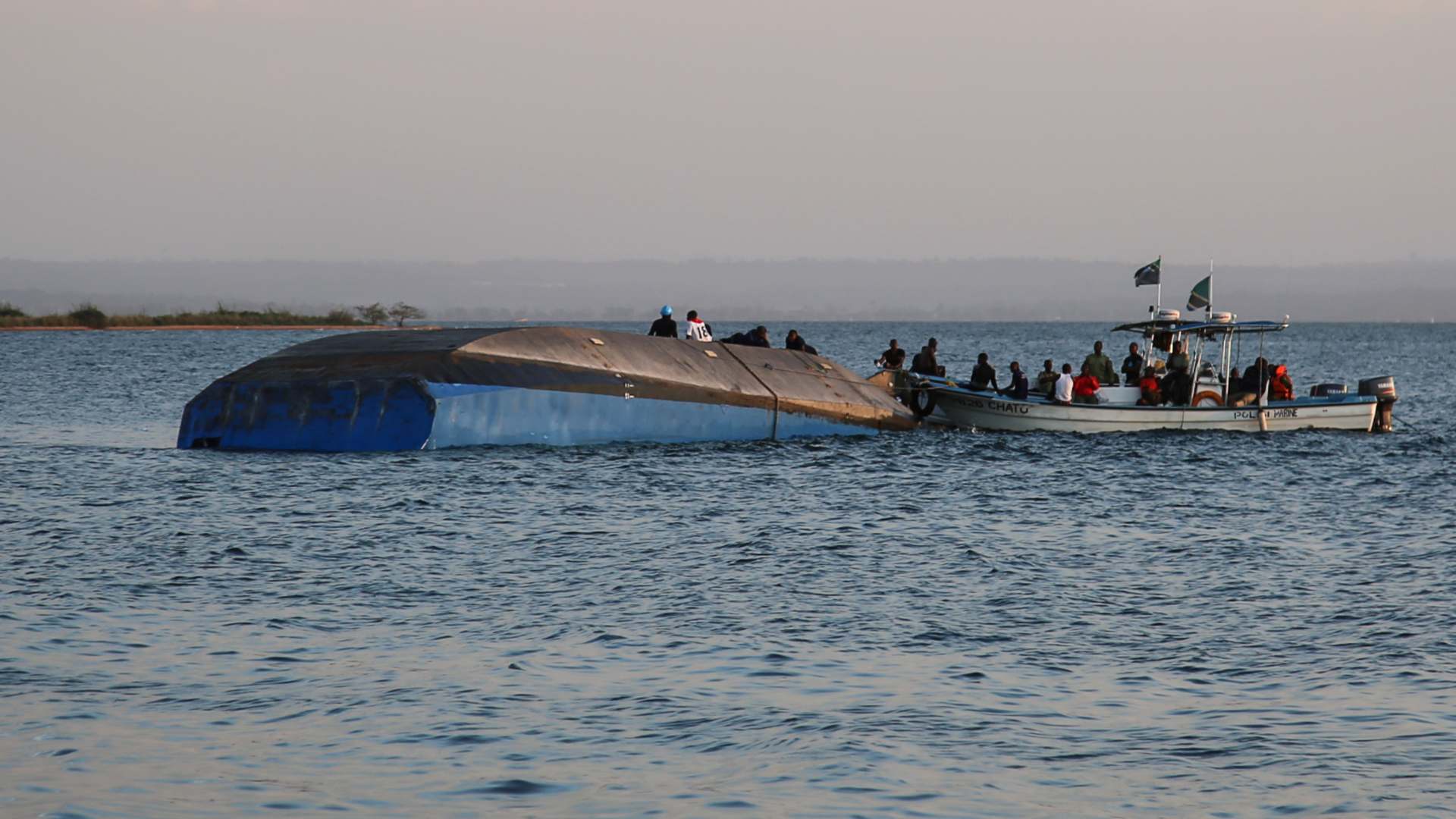 Aumentan a 207 los muertos por el naufragio en Tanzania